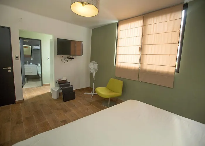 Condesa 3*